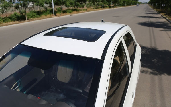有史以来最耐看 抢先试驾御捷330微型电动汽车